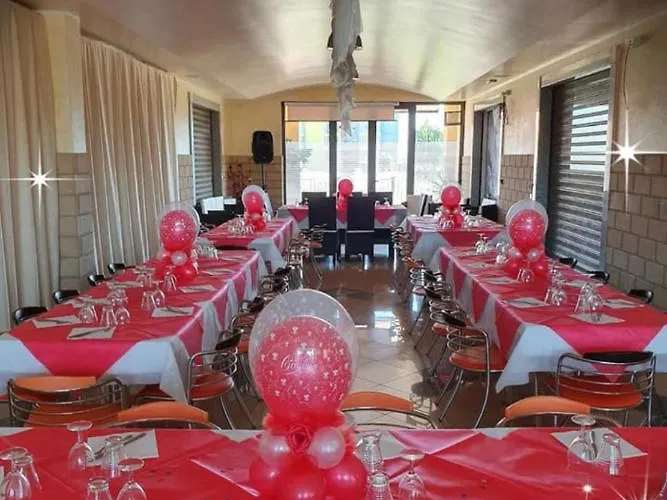 Stanza Lo Stadio 招待所 锡巴里