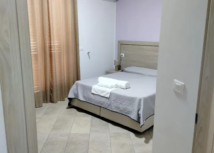 Stanza Lo Stadio * Sibari